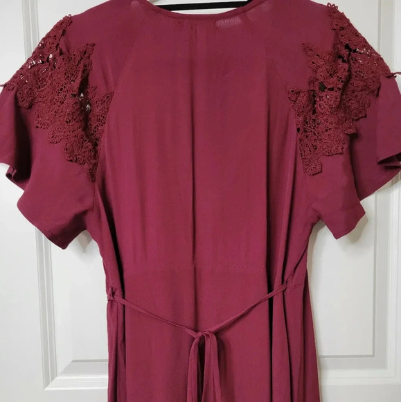 ⭐️ ⭐️ ⭐️ MOD REF - The Amber Dress, Burgundy - Picture 6 of 11